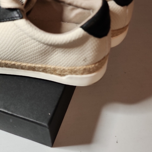 Crown Vintage Black and Cream Footwear - Picture 8 of 9